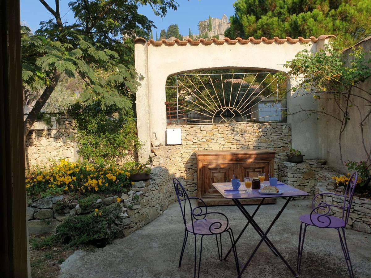 Pause couleur Lavandula Roussas Extérieur photo